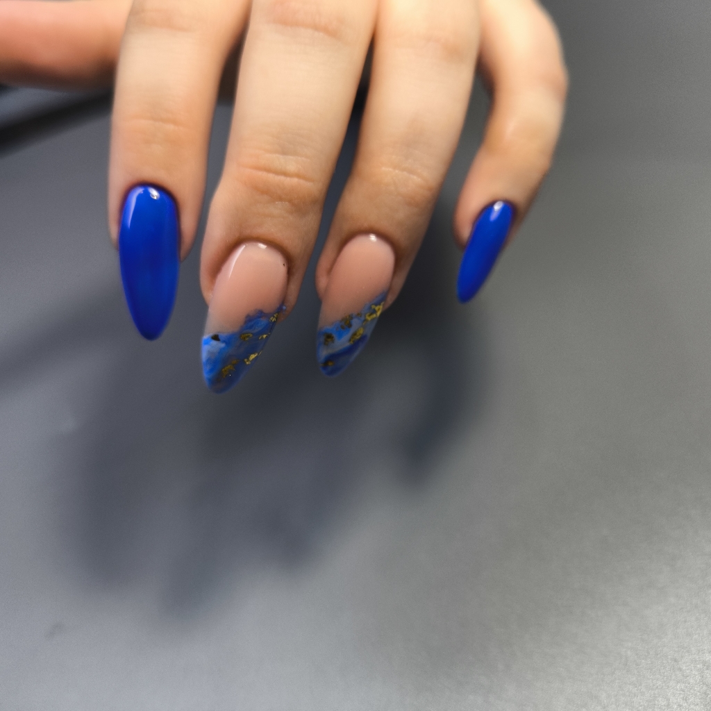 Наращивание ногтей