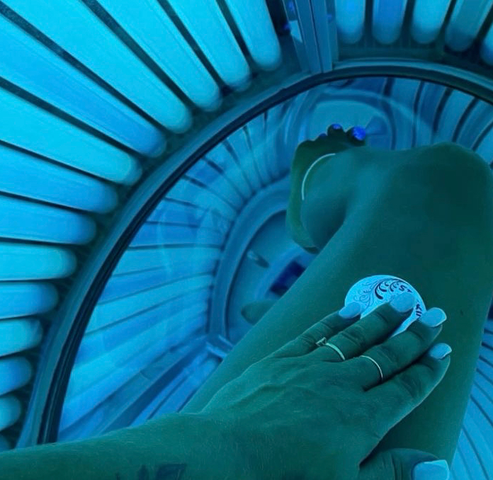 Tanning Artist
