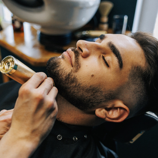 Оформление бороды и усов