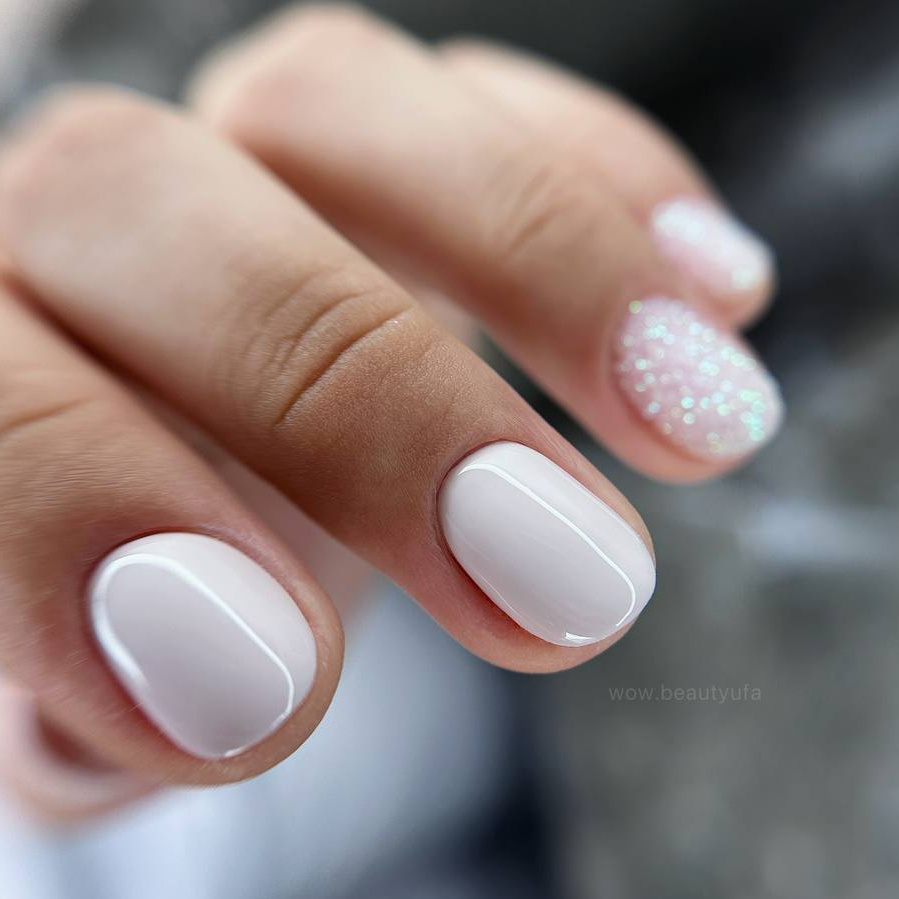 Маникюр с однотонным покрытием