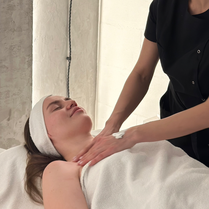 Миофасциальный массаж лица