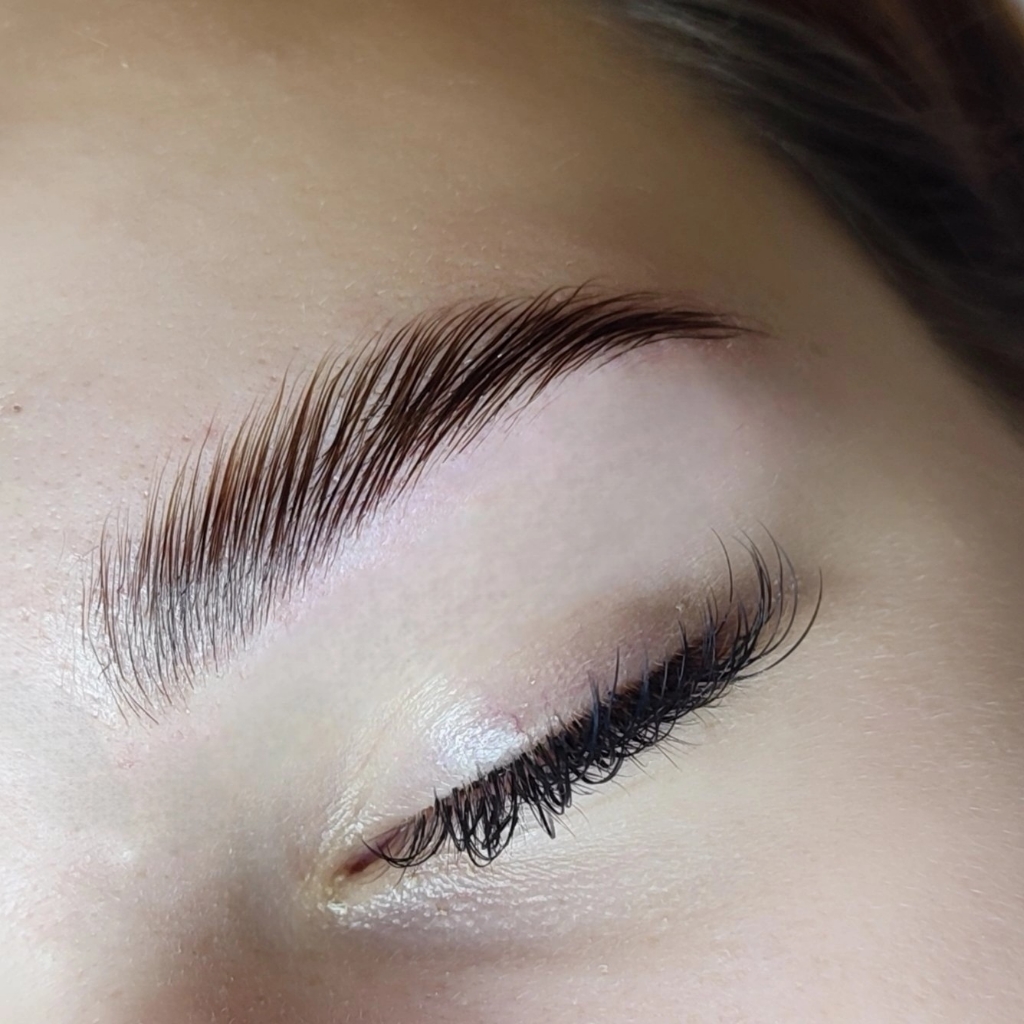 Оформление бровей