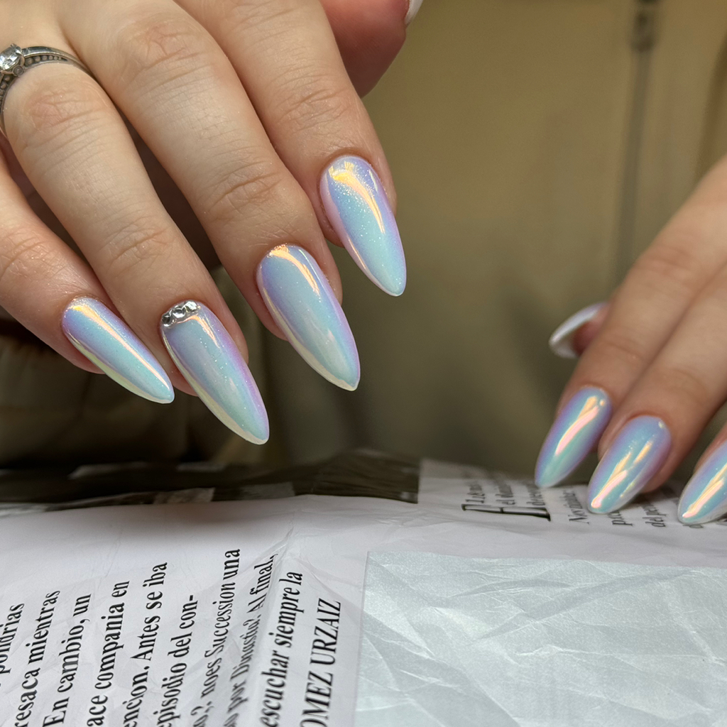 Наращивание ногтей