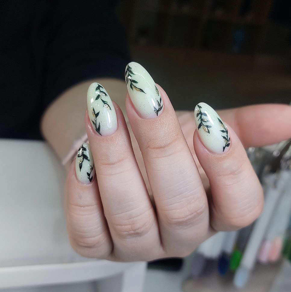 Маникюр с покрытием гель-лак (топ-мастер)