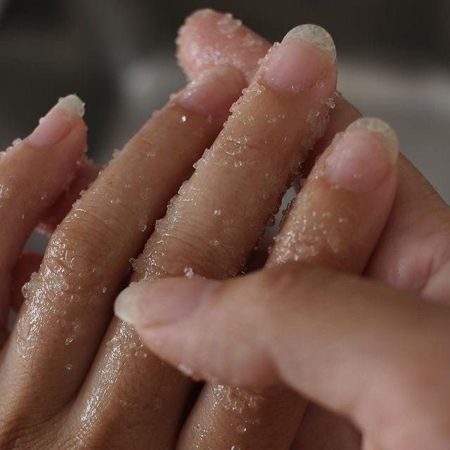 Парафинотерапия рук