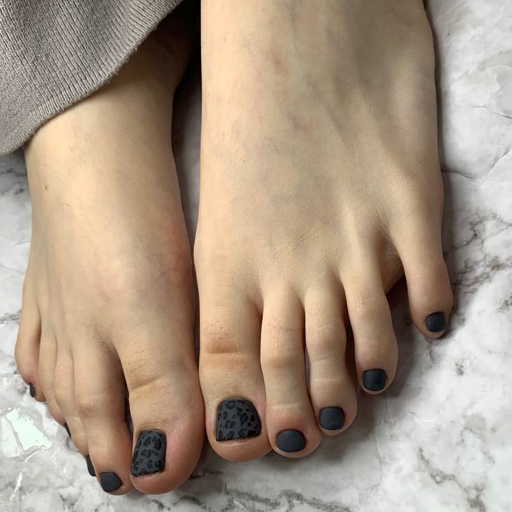 Педикюр пальчиков с покрытием