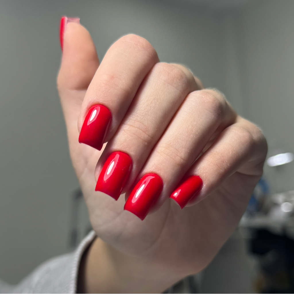 Маникюр с покрытием гель-лак