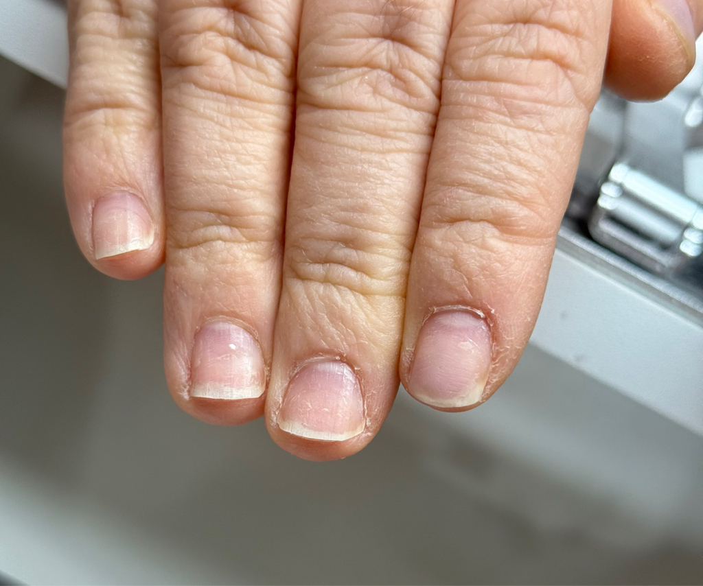 Снятие гель-лака