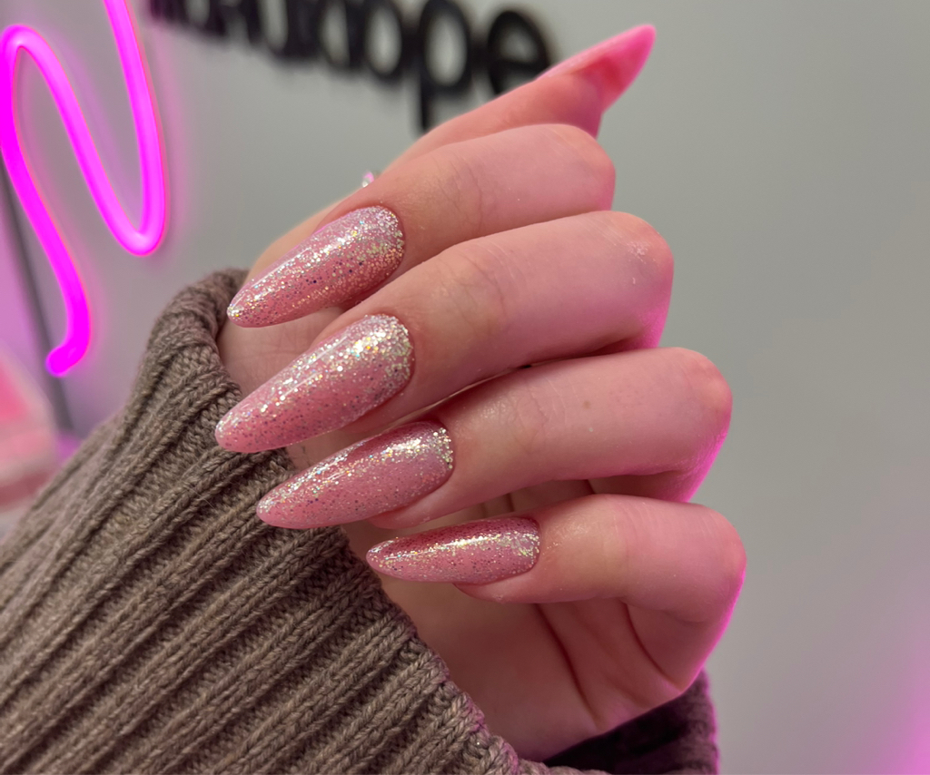 Наращивание ногтей