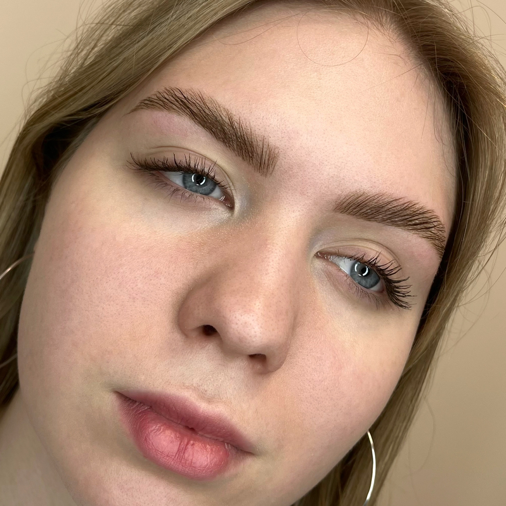 Долговременная укладка бровей