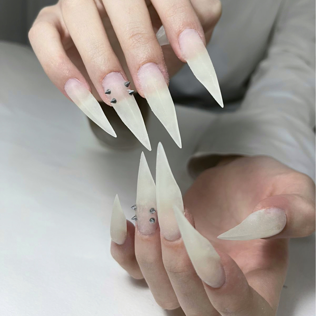 Наращивание КОГТИ