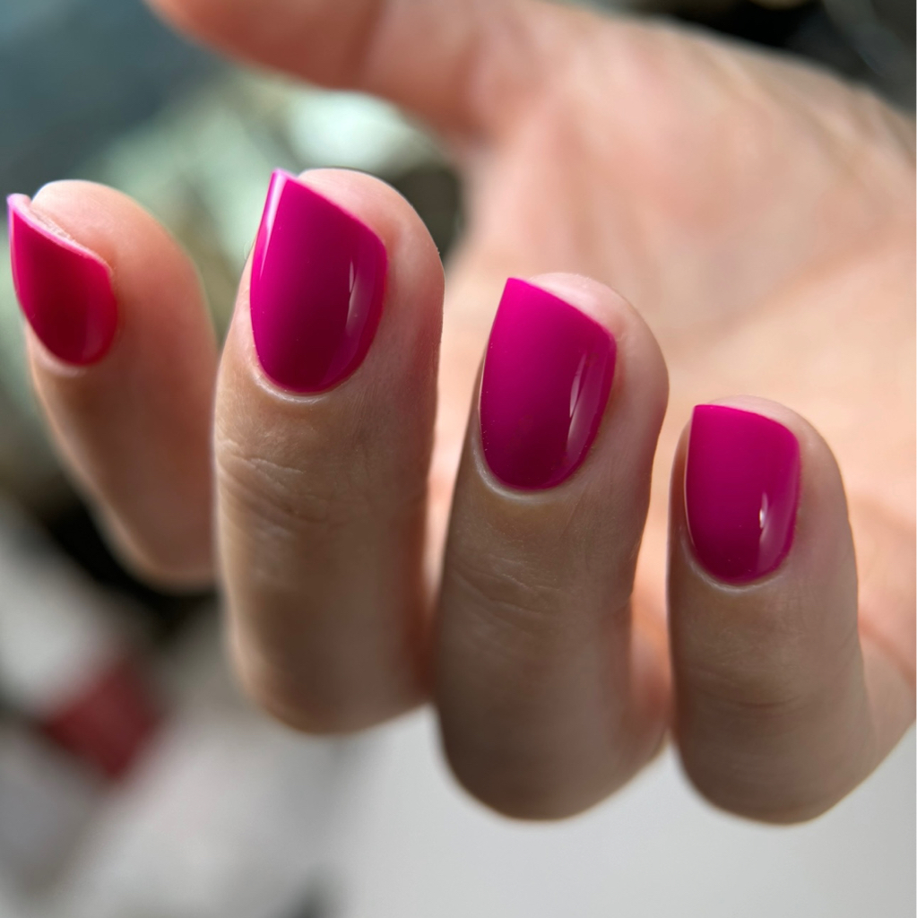 Маникюр с покрытием «Плотный цвет»