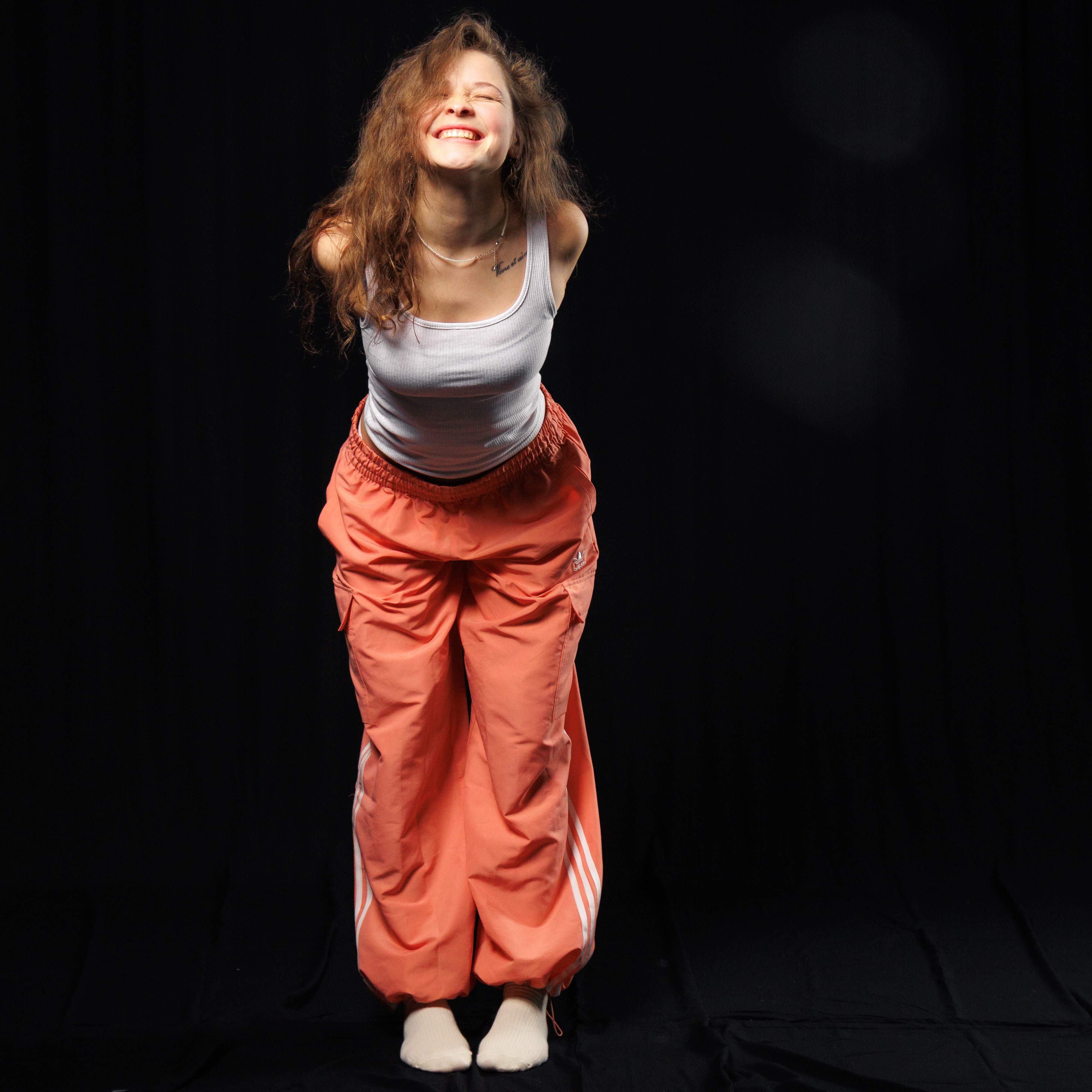 Фотосессия автопортрет 45 минут на тканевом фоне Черного цвета