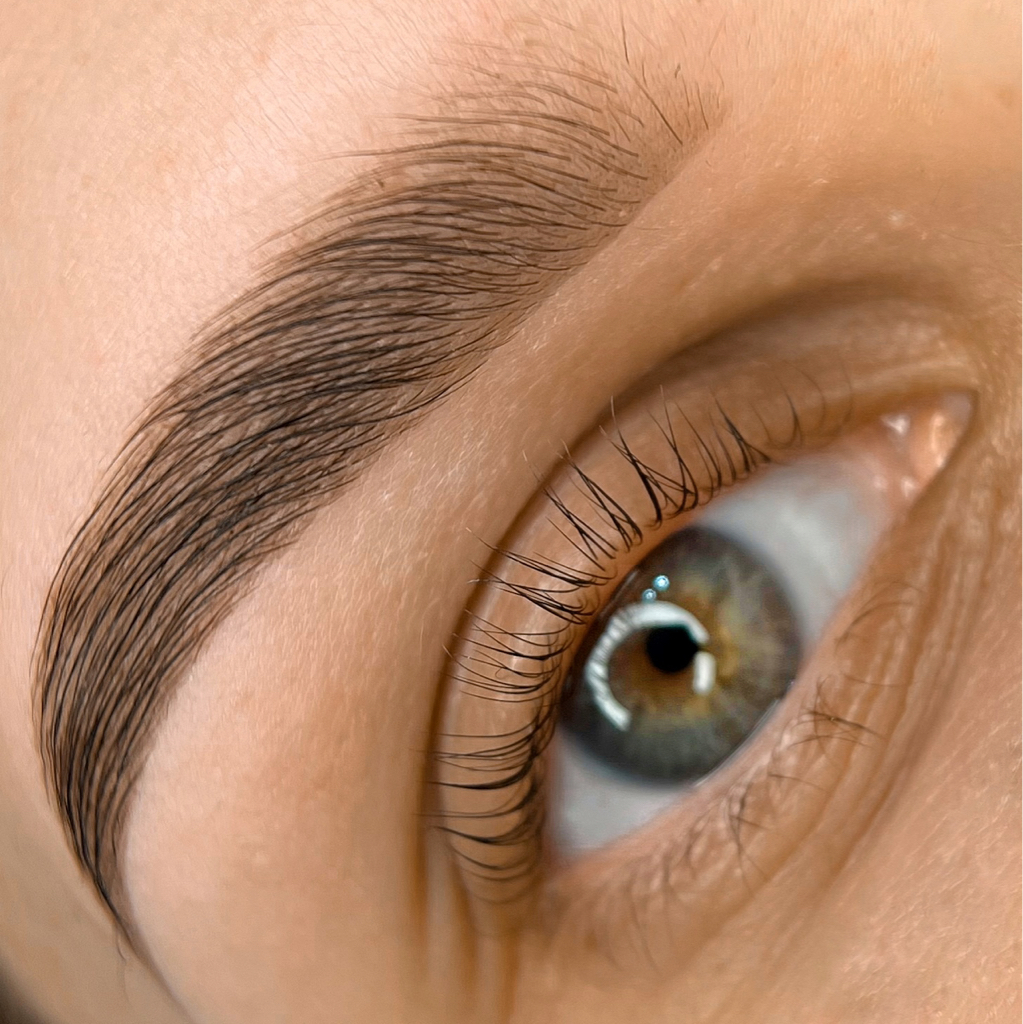PROMO /  Čupanje i farbanje obrva + Lash lift / Коррекция и окрашивание бровей+ ламинирование ресниц
