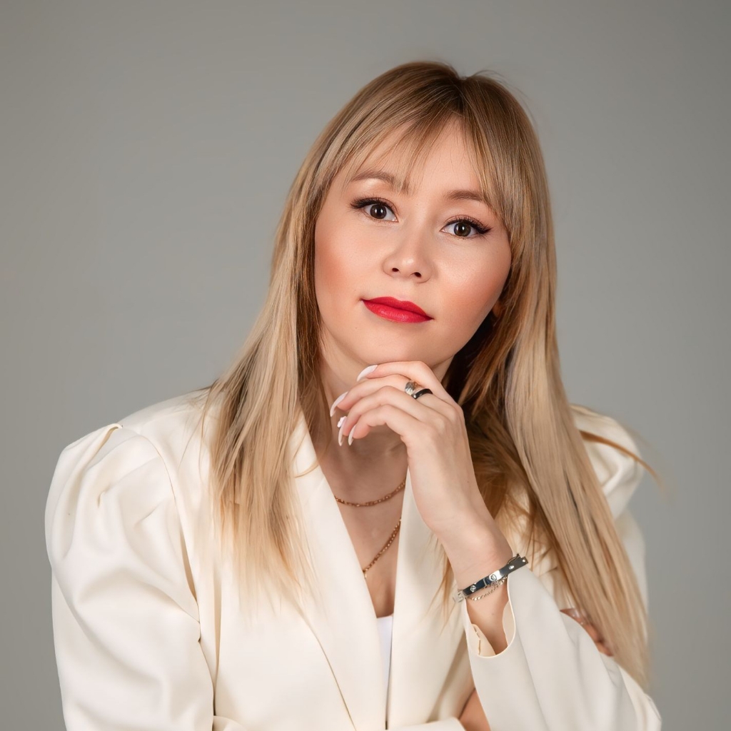 Гуля Стилист парикмахер