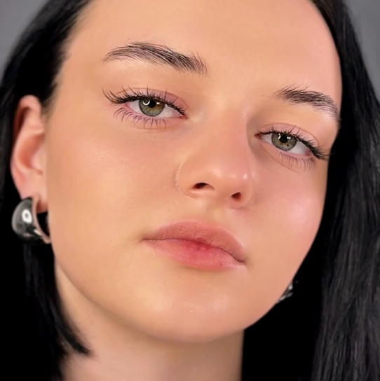 Нижние ресницы