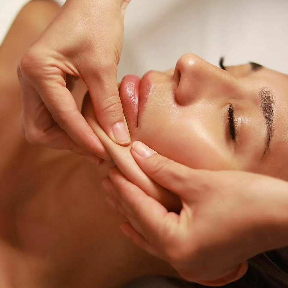 Массаж лица (классический) (30 минут)