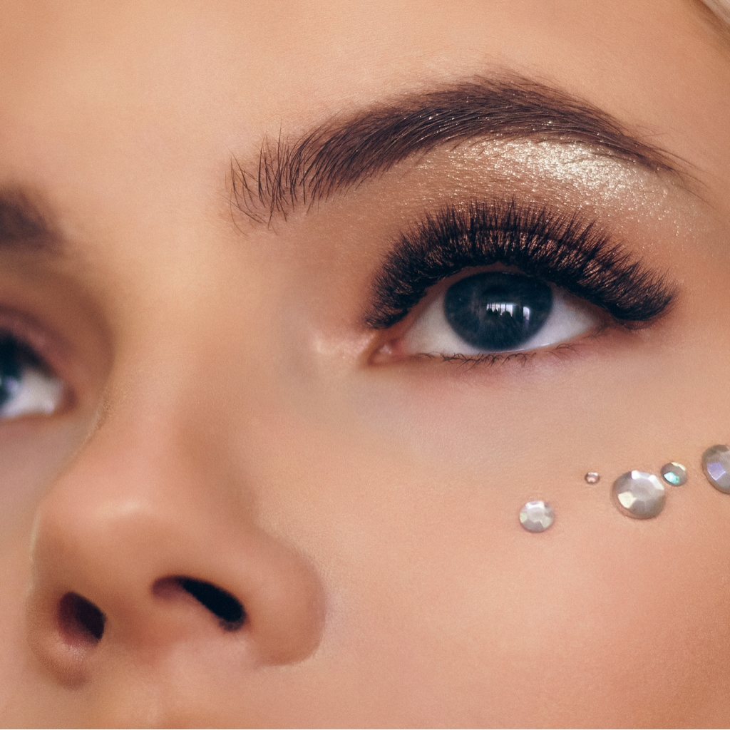 Наращивание ресниц 3д