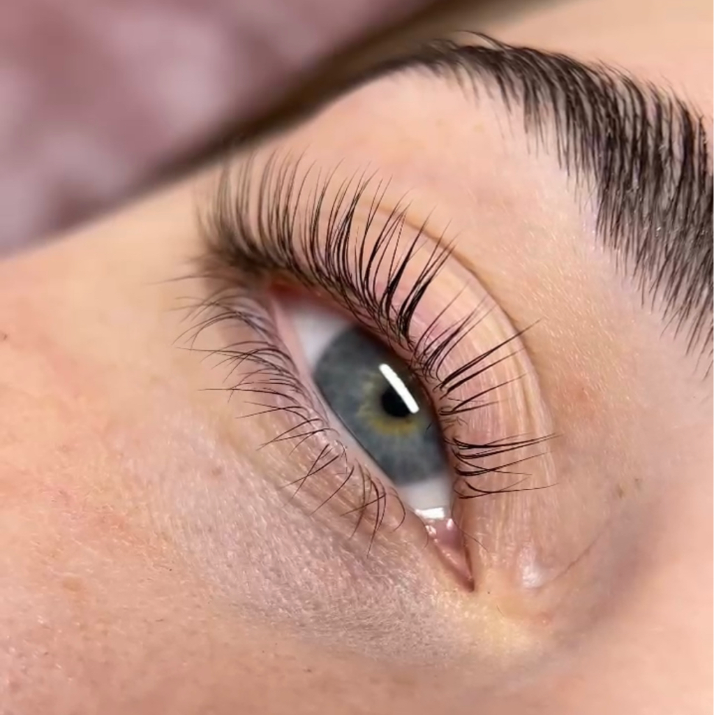 Ламинирование ресниц