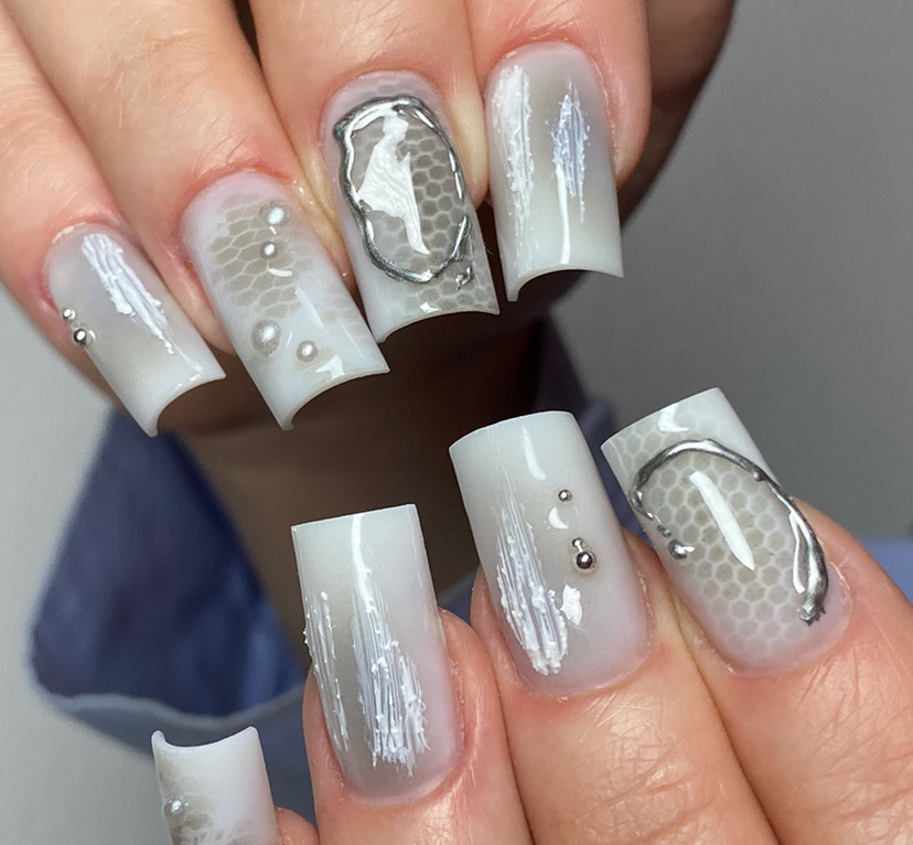 Наращивание ногтей