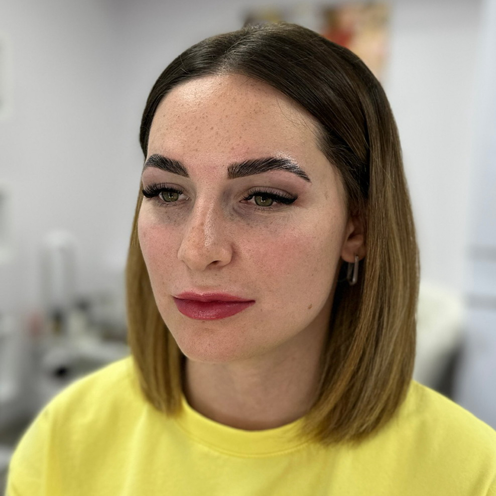 Долговременная укладка бровей