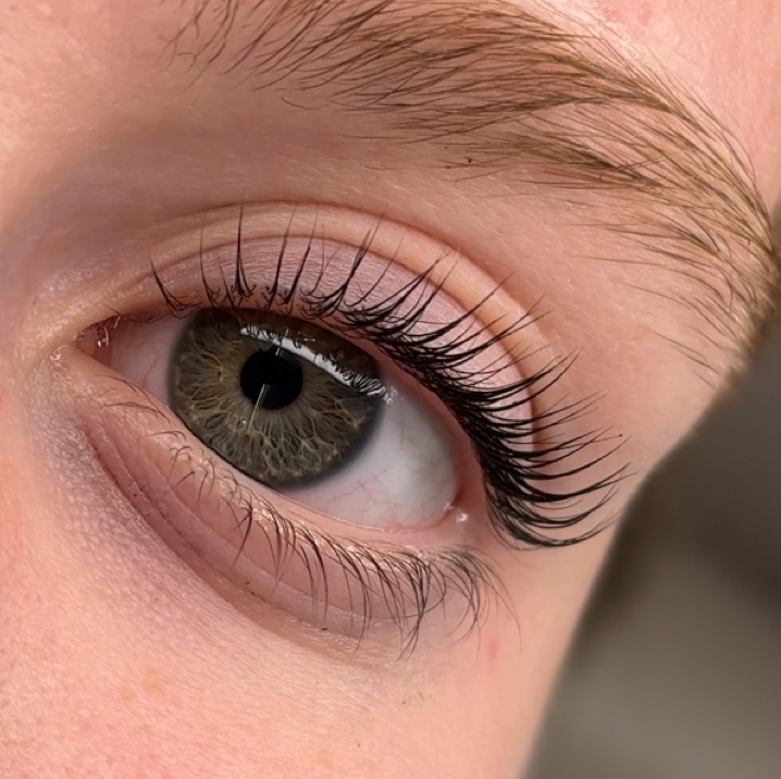 Ламинирование верхних и нижних ресниц