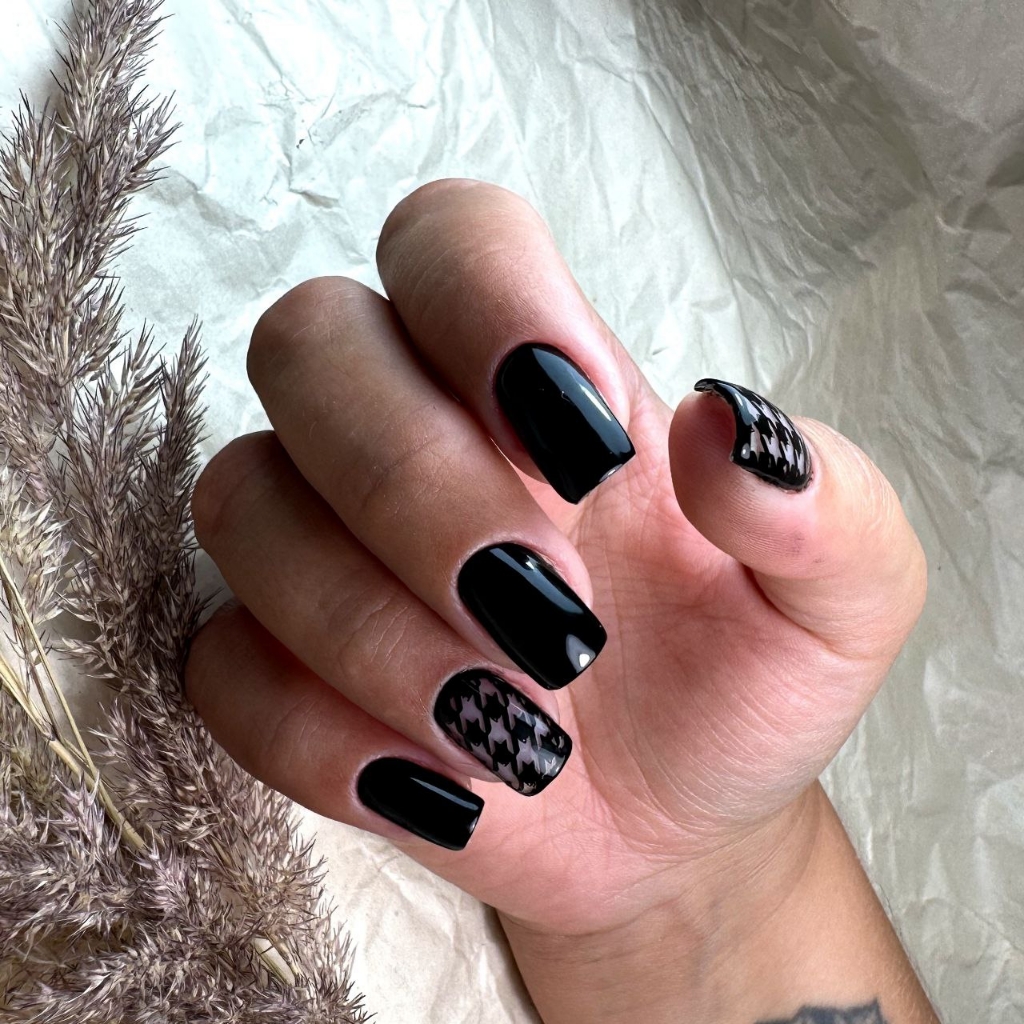 Маникюр с укреплением