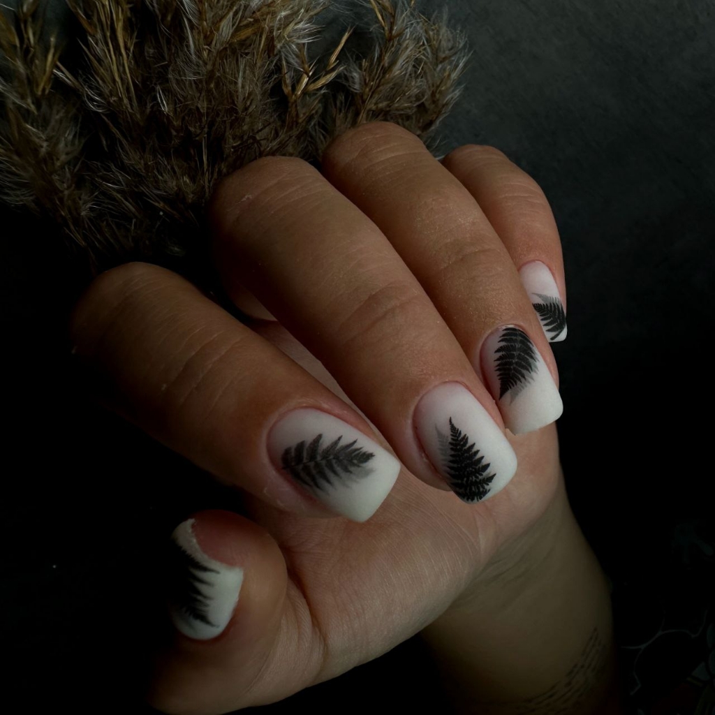 Маникюр с покрытием гель-лак