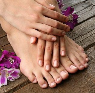 Акция : Комплекс1:  Маникюр + педикюр( обработка)