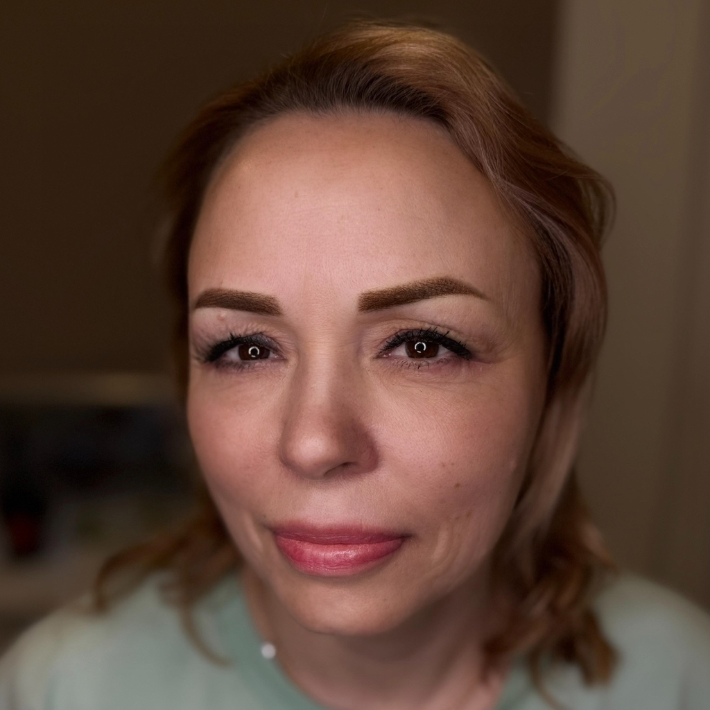 Перманентный макияж бровей