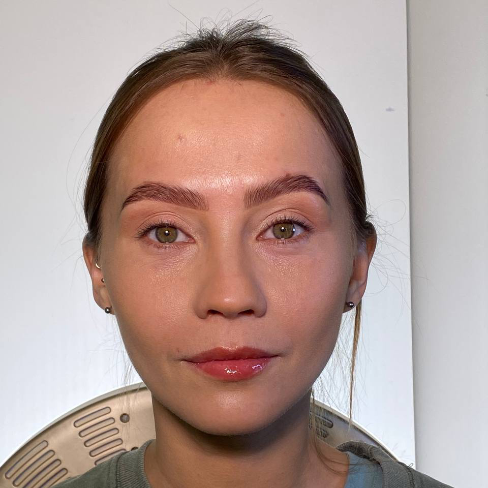 Укладка бровей