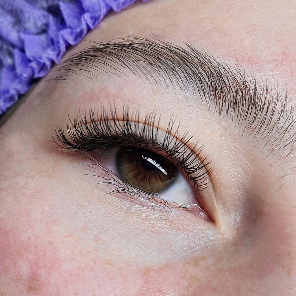 Классическое наращивание ресниц