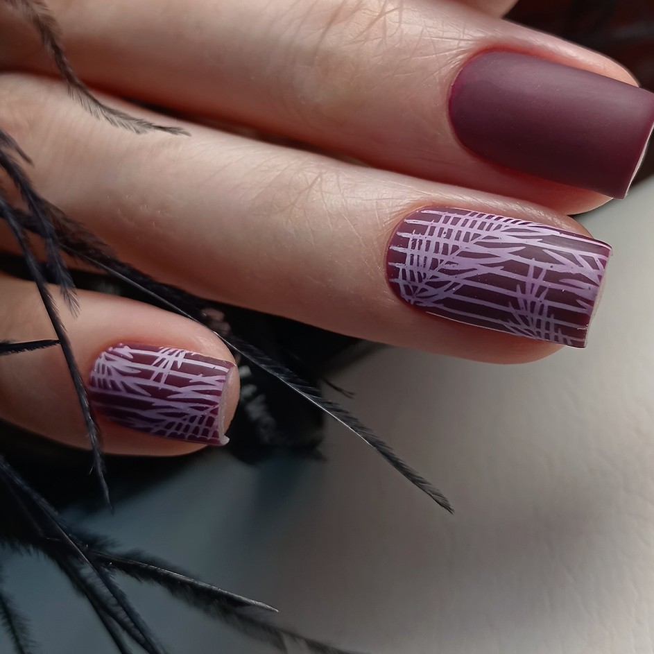 Лёгкий дизайн до 4х ногтей