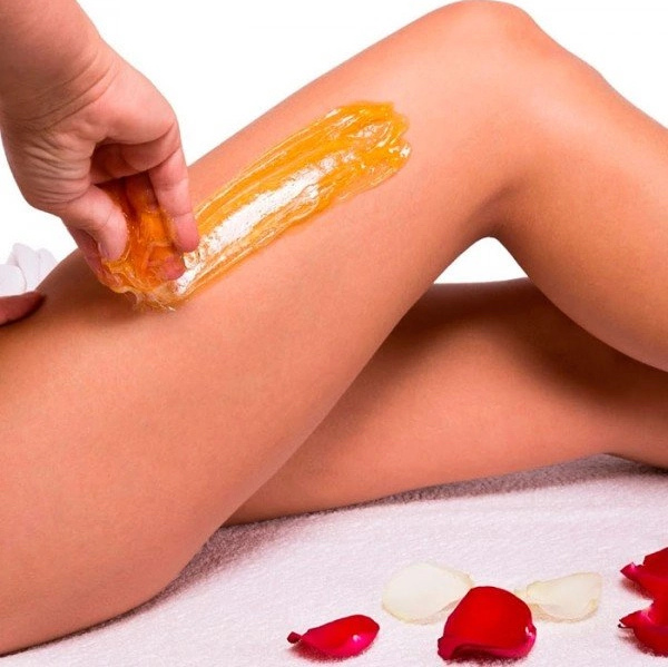 Депиляция ног выше колена