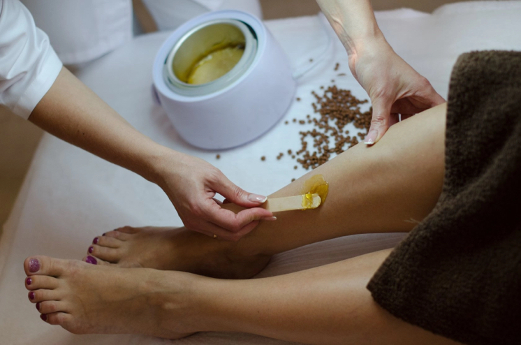 Депиляция ног до колена