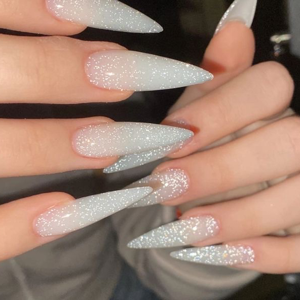 Донаращивание ногтя