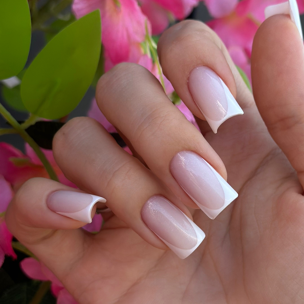 Моделирование ногтей гелем