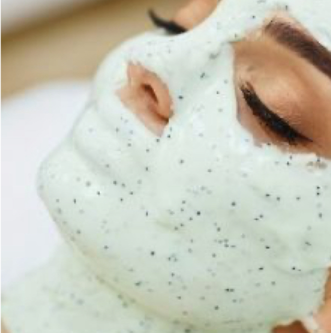 Нанесение альгинатной маски