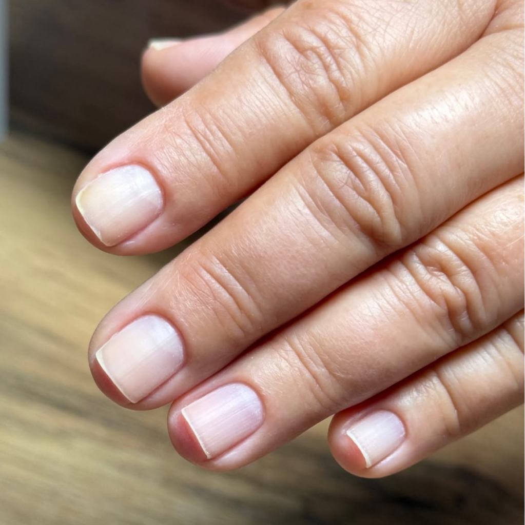 Пилочный маникюр