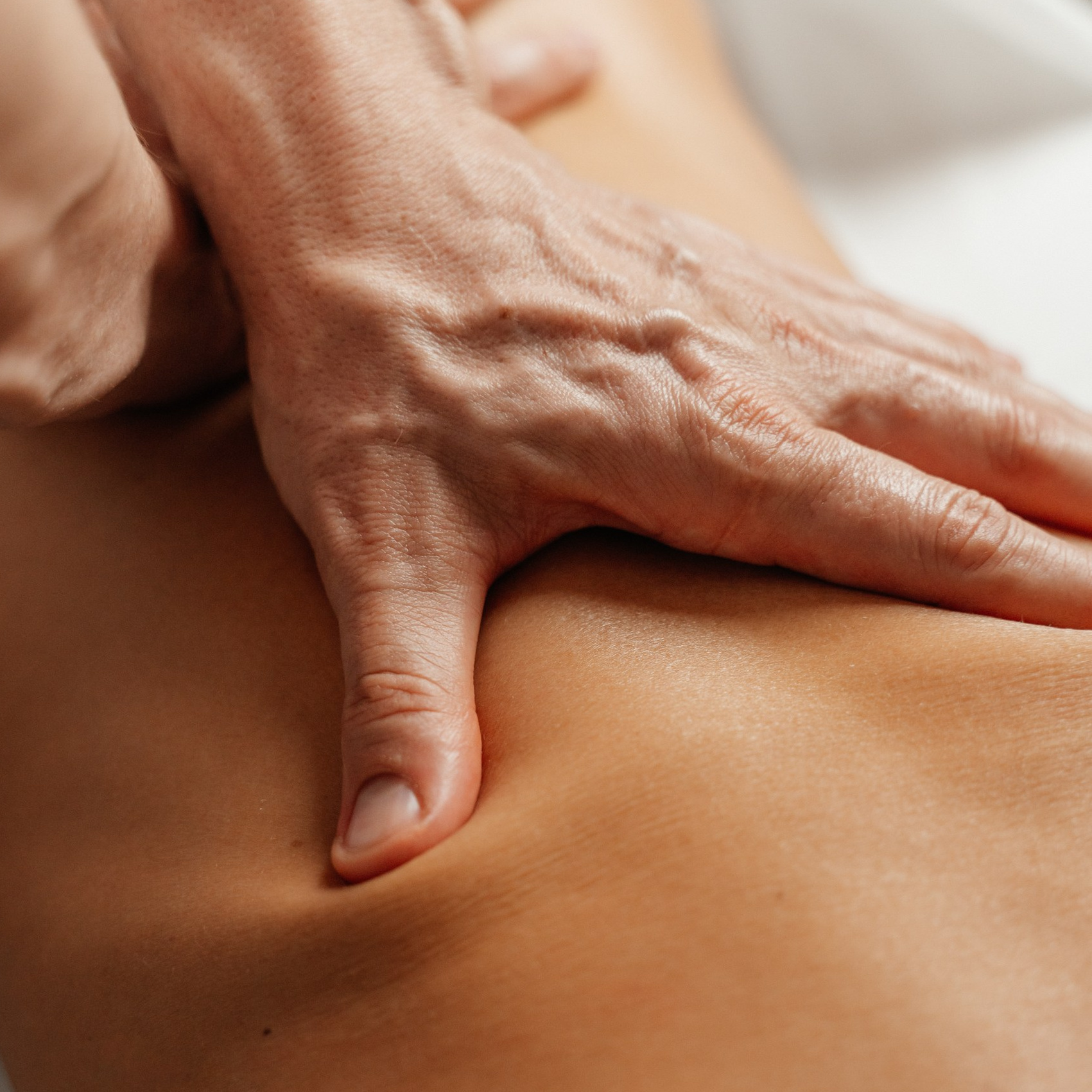 Массаж спины (шейн воротн., грудн отдел, поясн-крестц зона)