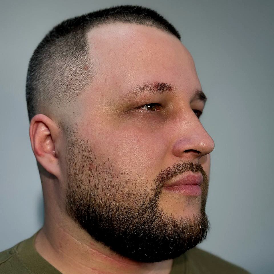 Оформление бороды и усов