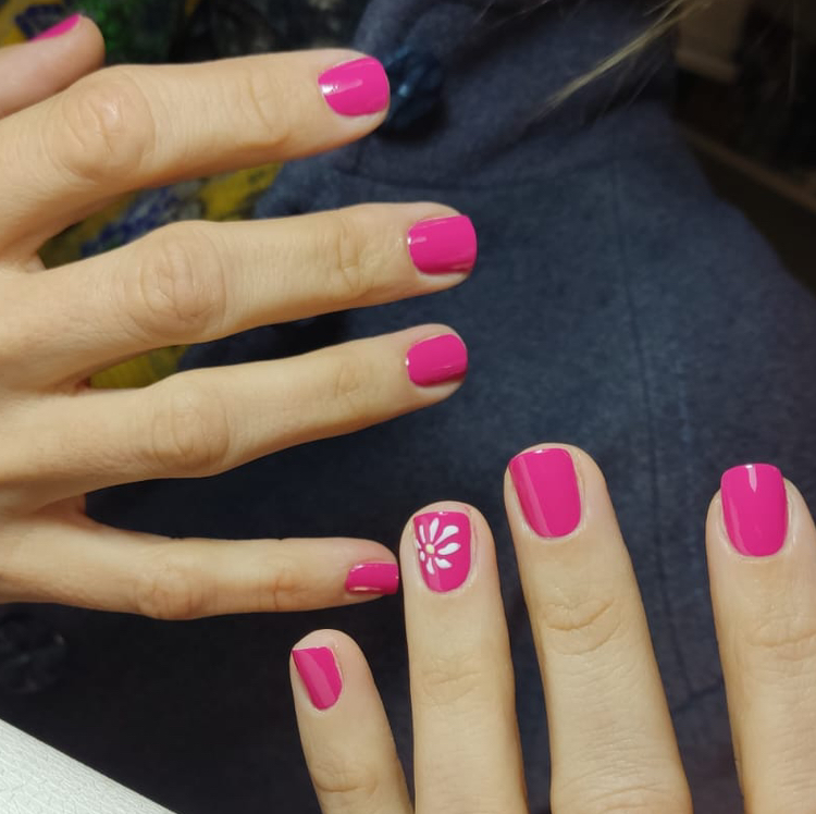 05 Manicure smalto semplice