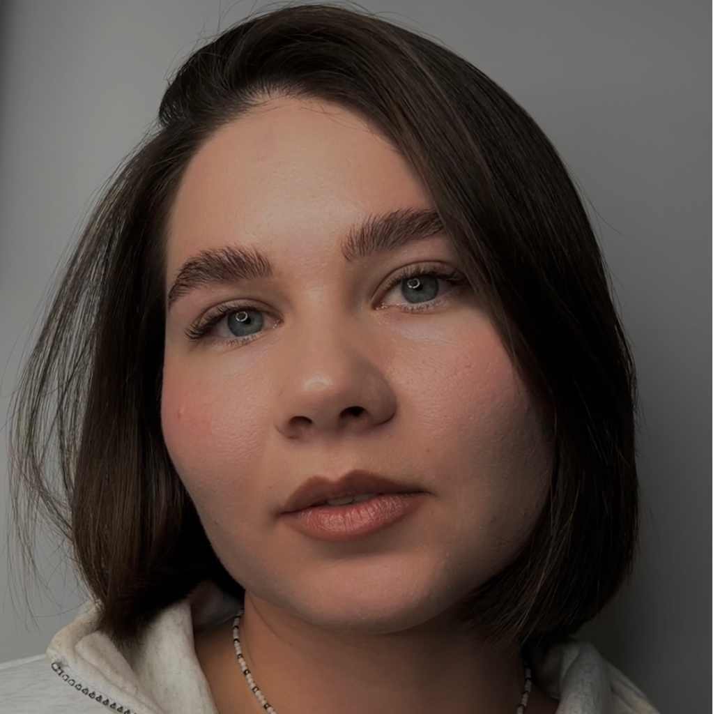 Комплекс ( долговременная укладка, окрашивание, коррекция)  Не является уходовой процедурой!