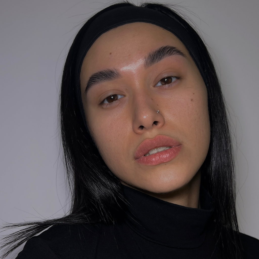 Окрашивание бровей с коррекцией и прореживанием