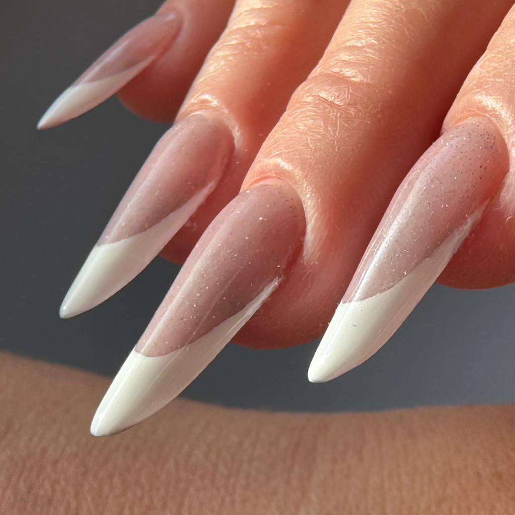 Наращивание ногтей