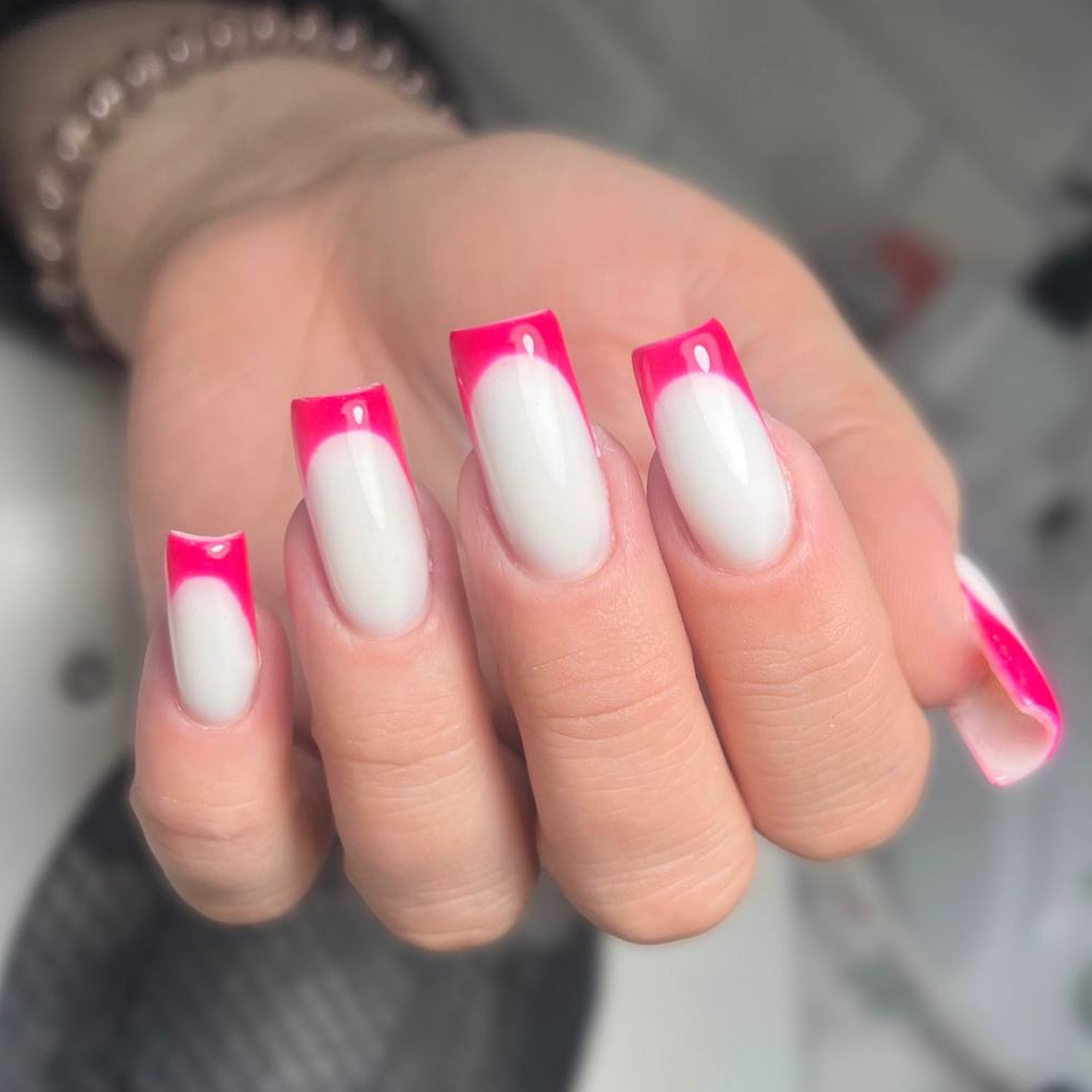 Наращивание ногтей + гелиевое покрытие (френч/лунки)