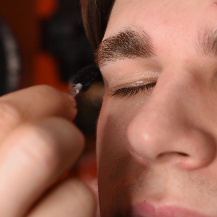 Мужское ламинирование бровей(окрашивание, коррекция пинцет/воск)