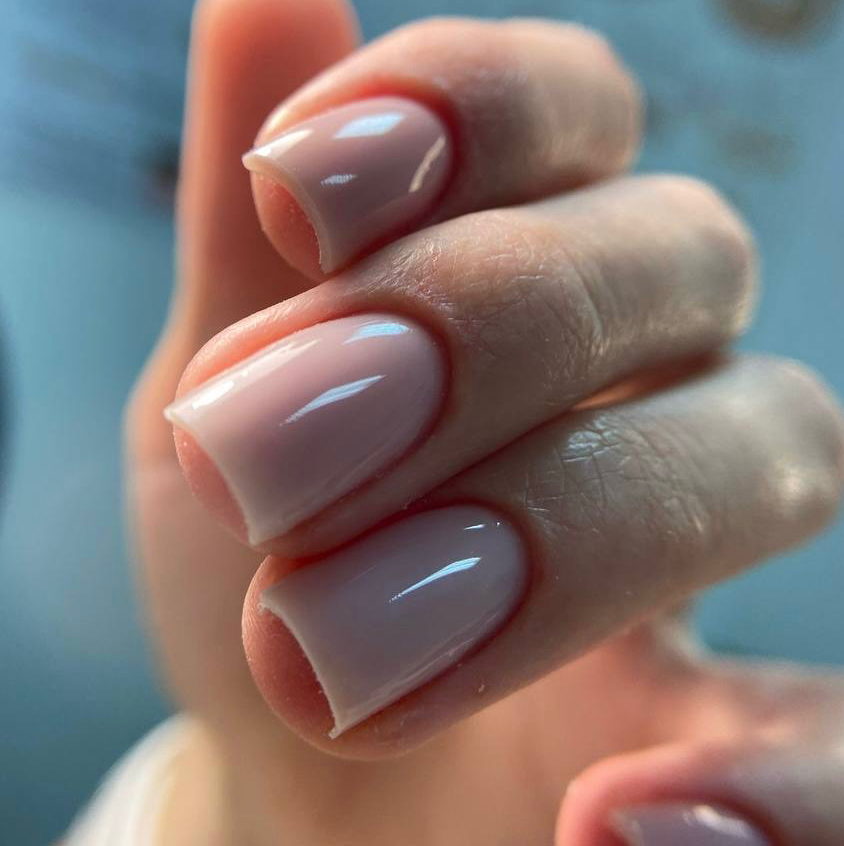 Маникюр + покрытие база/гель камуфляж (беж. роз. молоч. нюд)