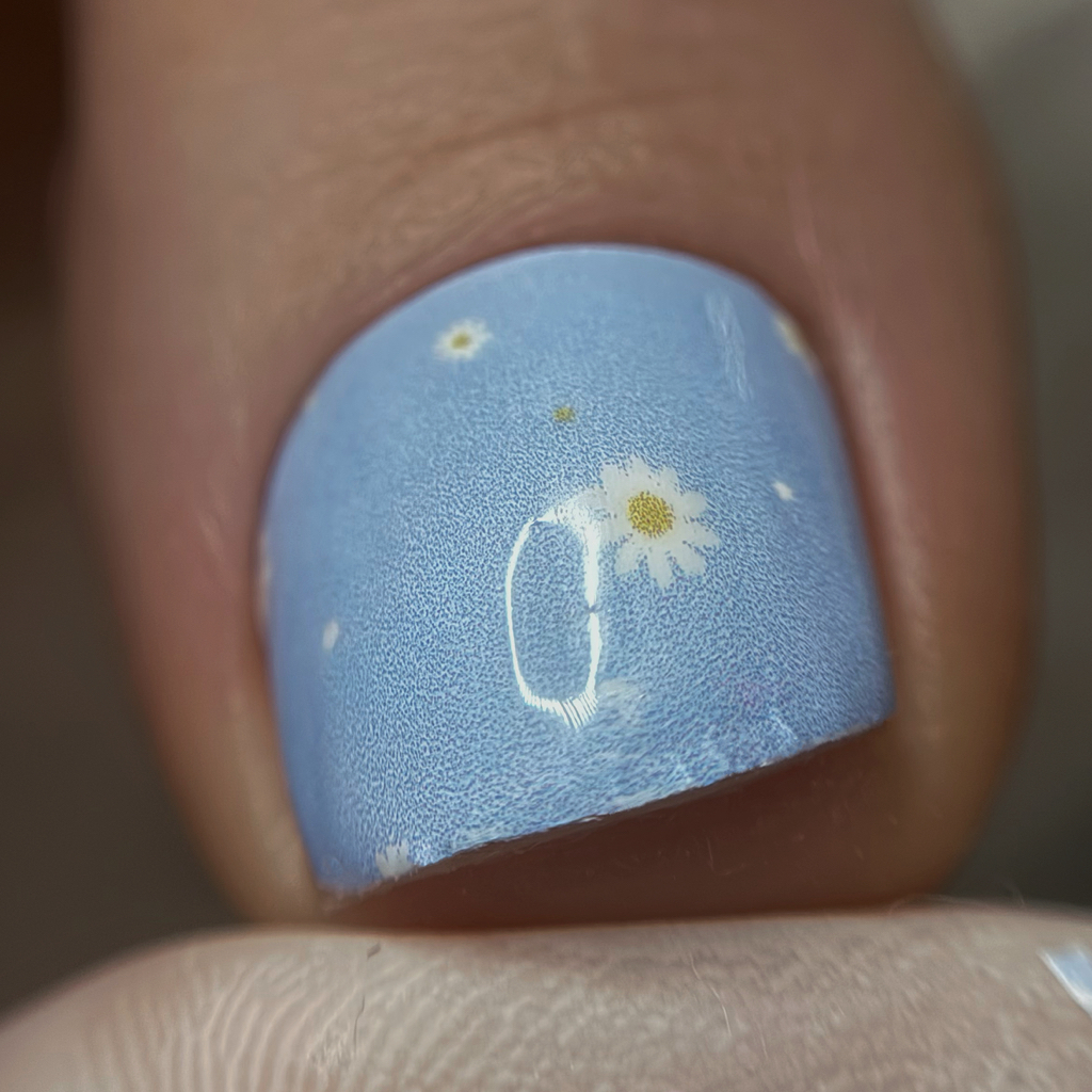 Покрытие пленками (педикюр)