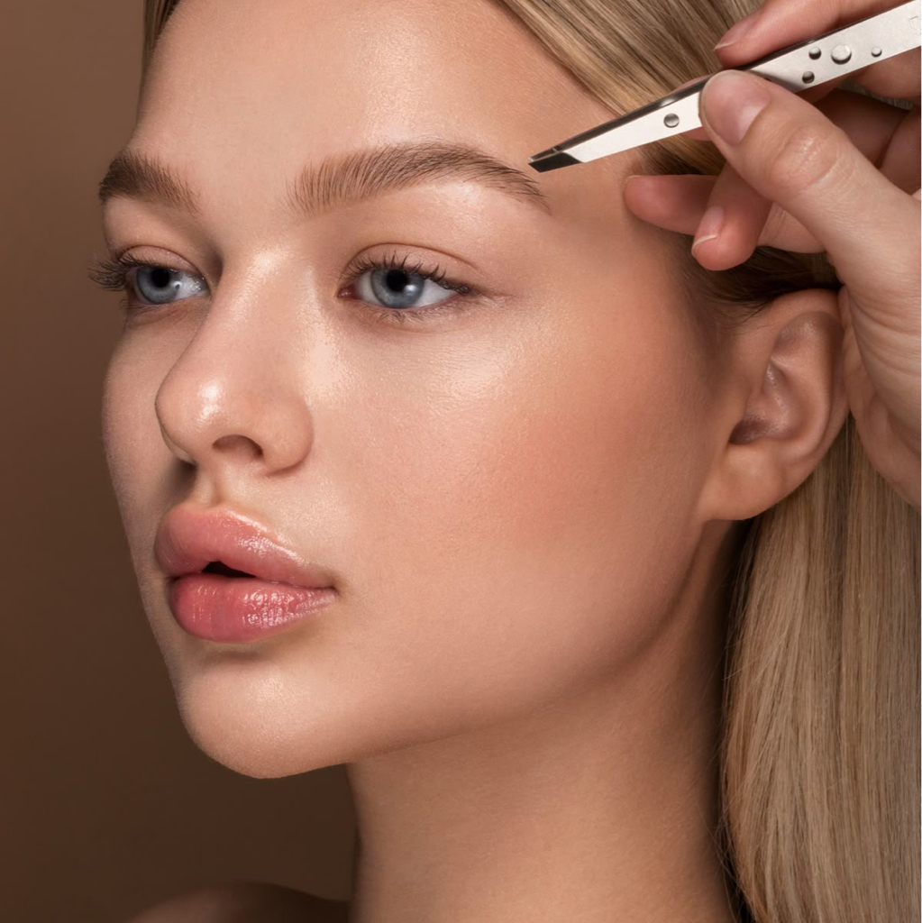 Окрашивание бровей